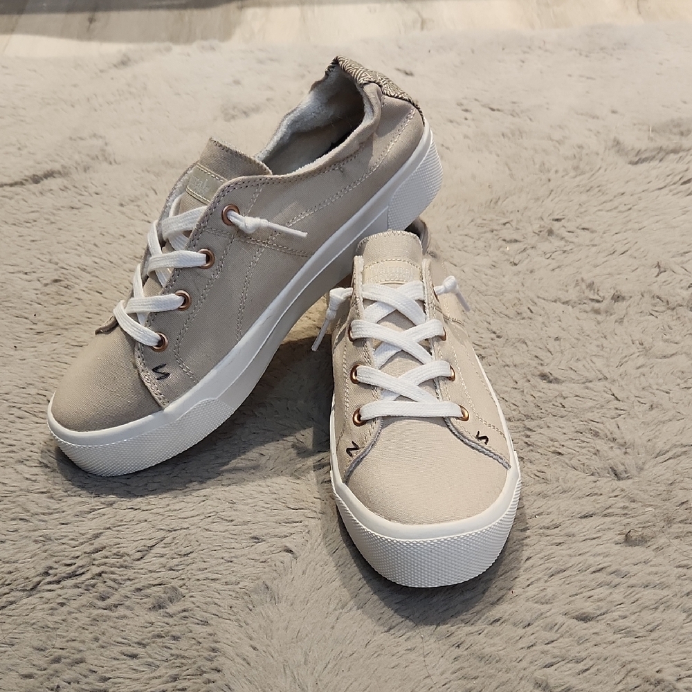 Natural Reflections Beige Slip-on Sneakers